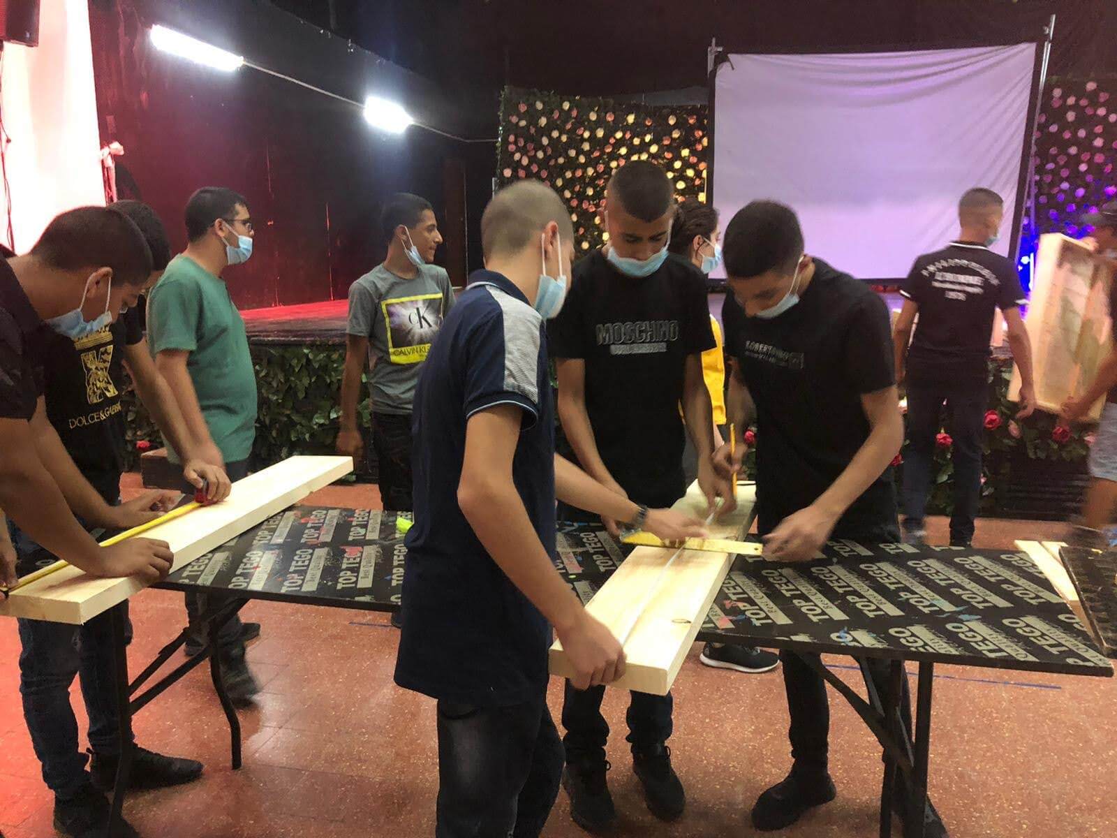 סדנת נגרות לעובדים